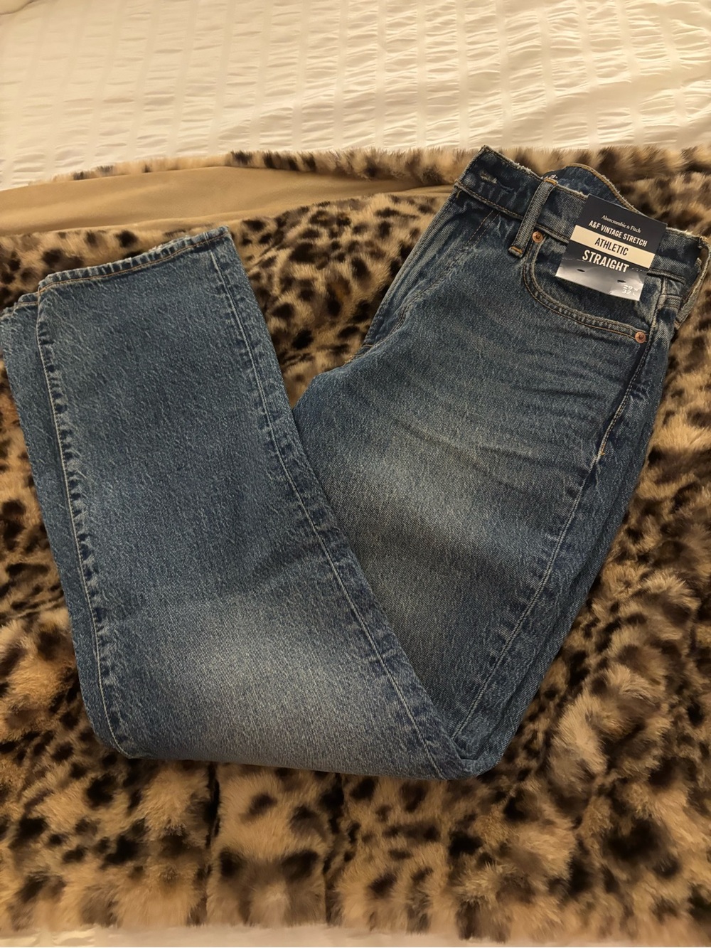 Abercrombie & Fitch athletic straight leg Jeans - Blue Wash